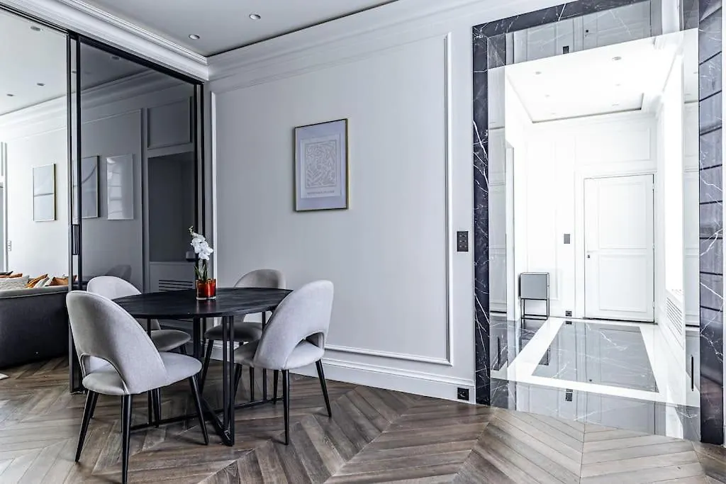 Appartement Elysees Gem 2-Bedroom Paris